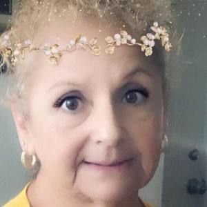 Meet your Posher, Juanita